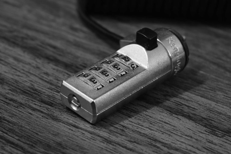 5 Reasons Your Organization Needs a Lockout/Tagout solution