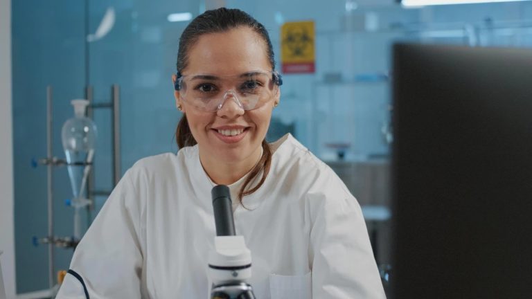 How To Keep Safety Goggles From Fogging Up